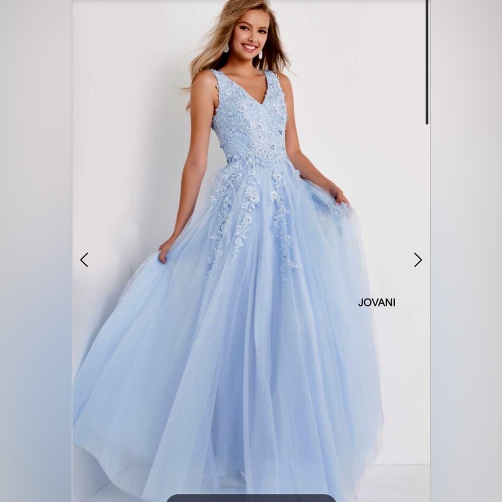 BNWT! Baby blue teen girls prom/pageant dress